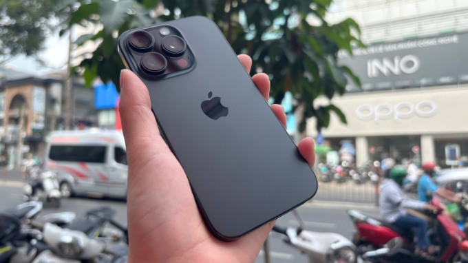 iPhone 16 Pro